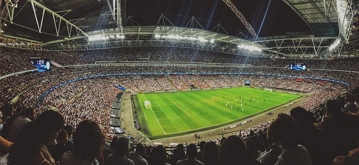 Stade de foot, football, supporters, joueurs, gradins